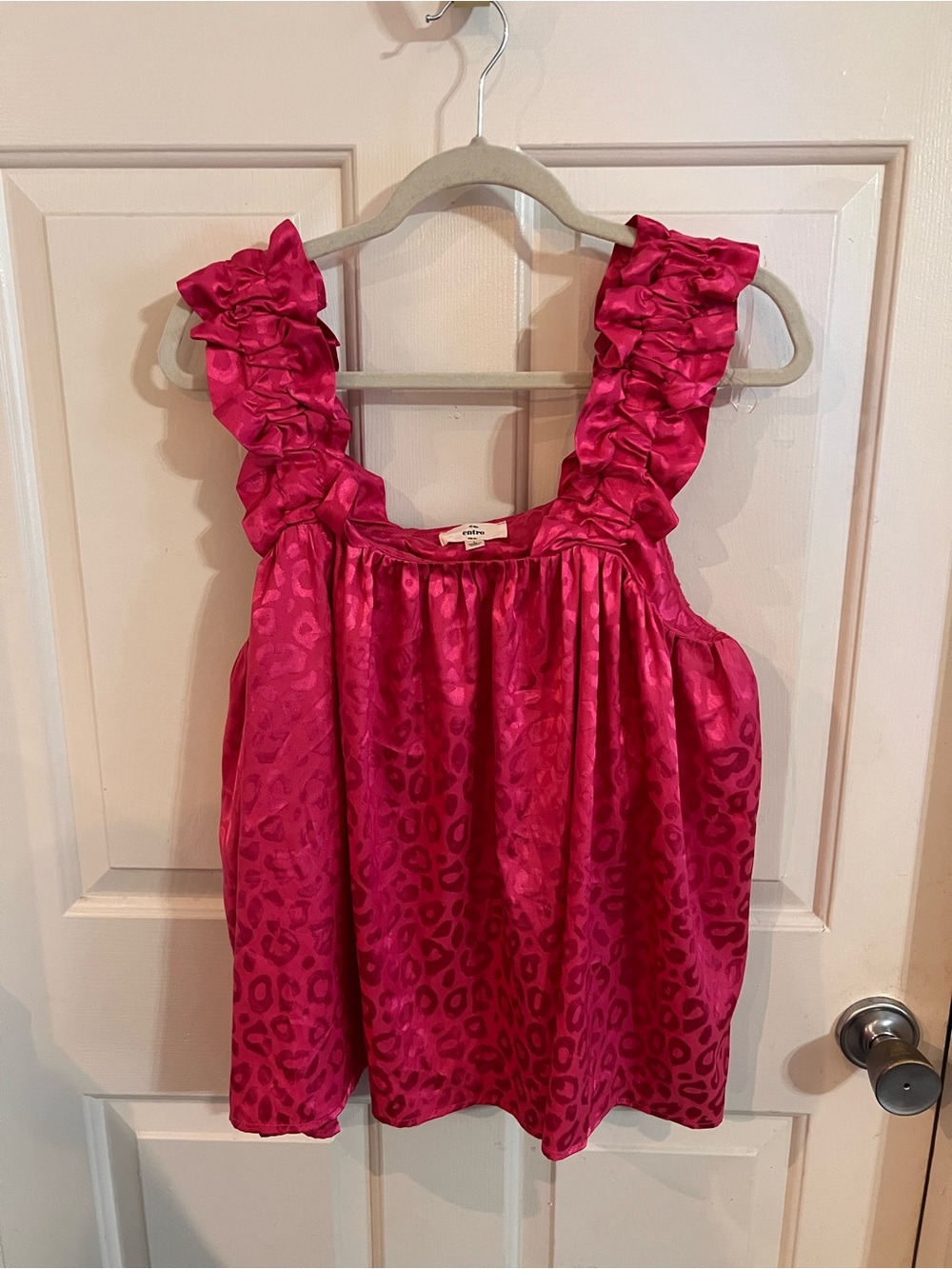 entro Fuchsia Leopard-Jacquard Satin Tank